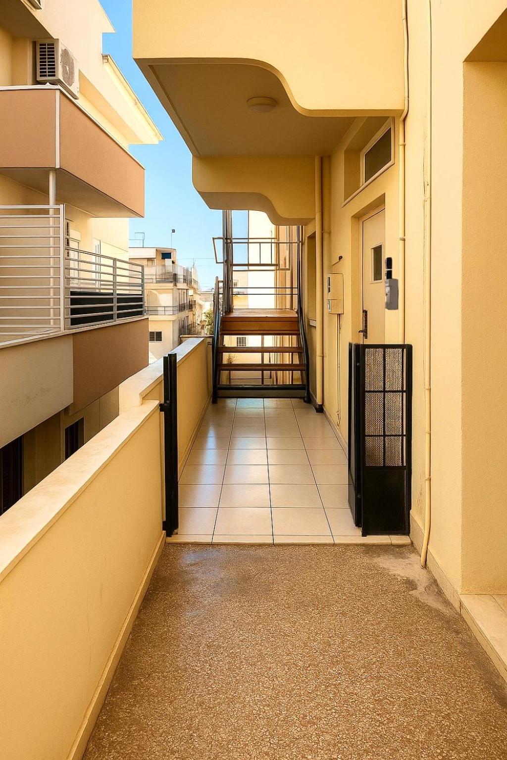Friendly & Comfy Apartment Ierápetra エクステリア 写真